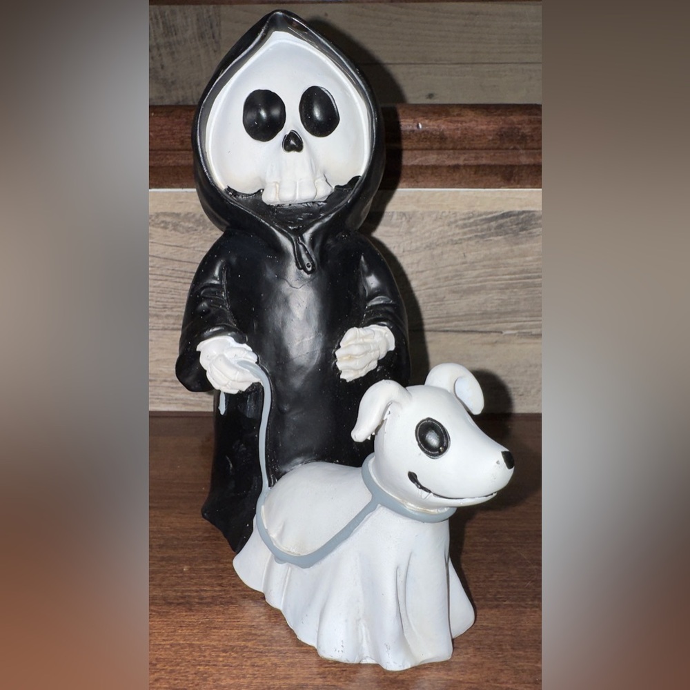 Spooky 👻 Cute 🥰 Halloween 🎃 Grim Reaper  💀 Walking a Ghost Dog 🐕  Figurine